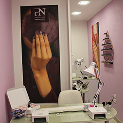 stanza per trattamenti mani e piedi - centro estetico Andrea & Giulio Hair and Relax