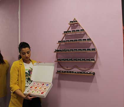 assortimento smalti per trattamento nail art